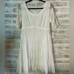 Brand New Westport Petite Large white flowy dress
